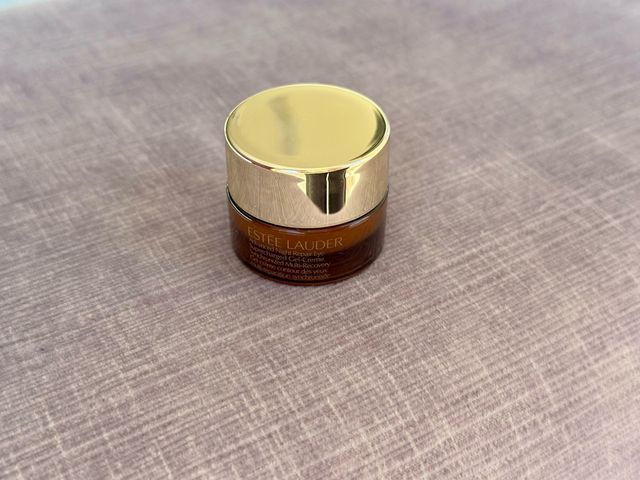 Creme para os olhos em miniatura Estee Lauder