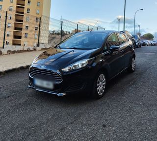 Ford fiesta 1.25 82cv Titanium color negro