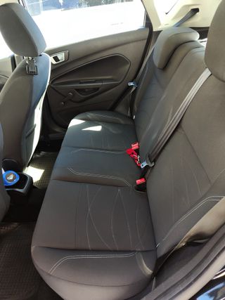 Ford fiesta 1.25 82cv Titanium color negro