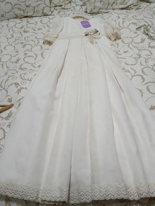 Moderno vestido de comunión