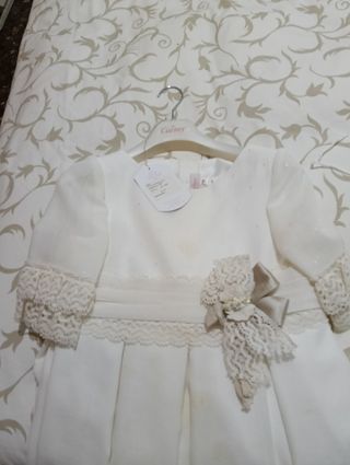 Moderno vestido de comunión