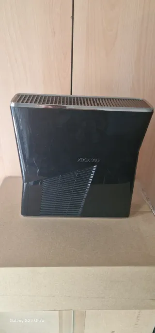 Xbox 360 Slim 250GB