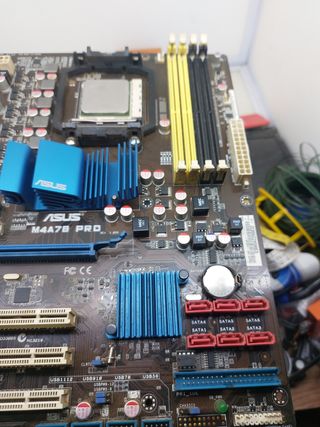 PLACA BASE DE ORDENADOR 
