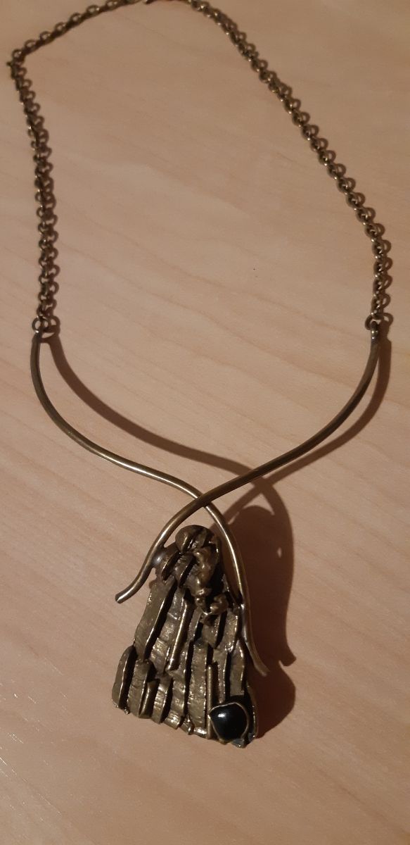 Collar y pulsera de artesania en bronce