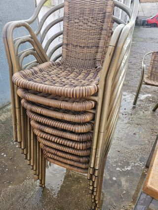 Sillas y mesas de terreza para bar