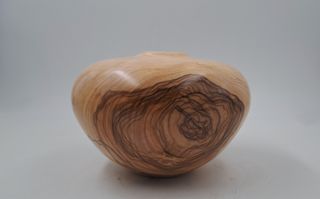 Vasetto in legno di ulivo 