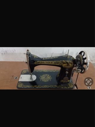 Maquina de coser antigua SINGER