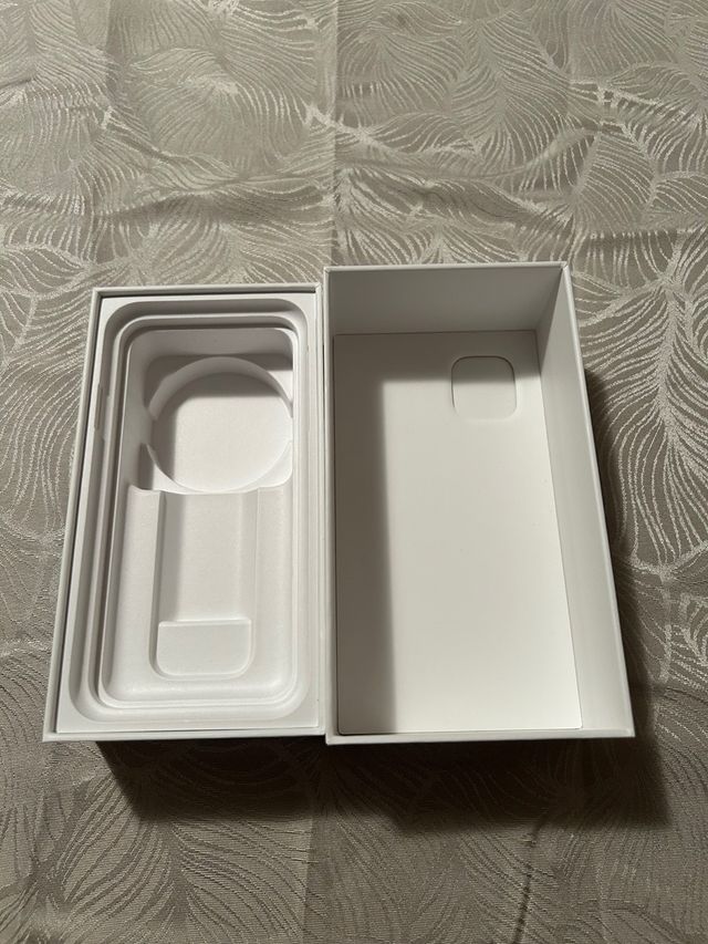 Caja Iphone 11 128GB 2019