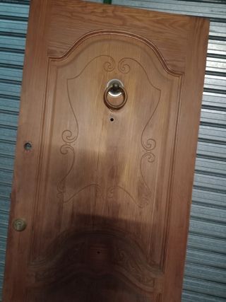 Puerta de casa 