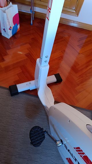 Bicicleta estática adaptada