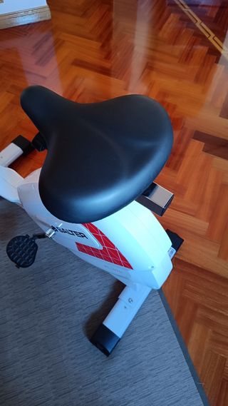Bicicleta estática adaptada