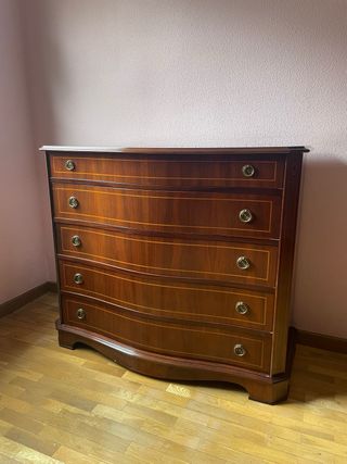 Cómoda / cajonera de madera maciza