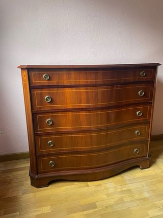 Cómoda / cajonera de madera maciza