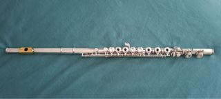 Flauta travesera Yamaha Plutus