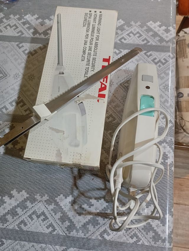 Coltello elettrico Tefal