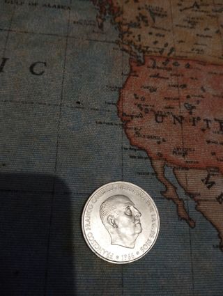 30 monedas de franco están bien consevadas