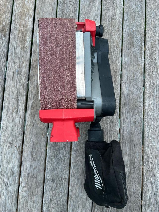 Milwaukee M18 FBTS75 lijadora de banda 