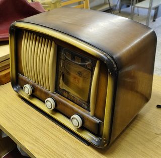 Radio antigua RADIODINA-320