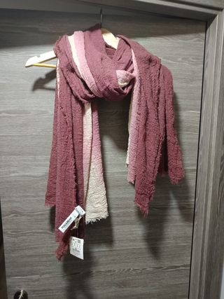 Bufanda de colores rosas