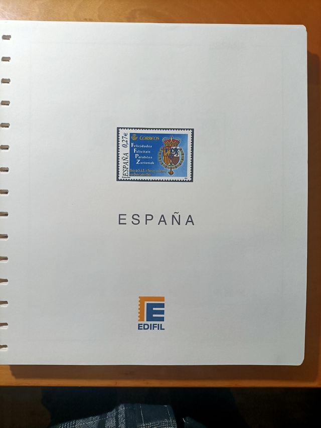 Sellos España año 2.004 completo MNH.