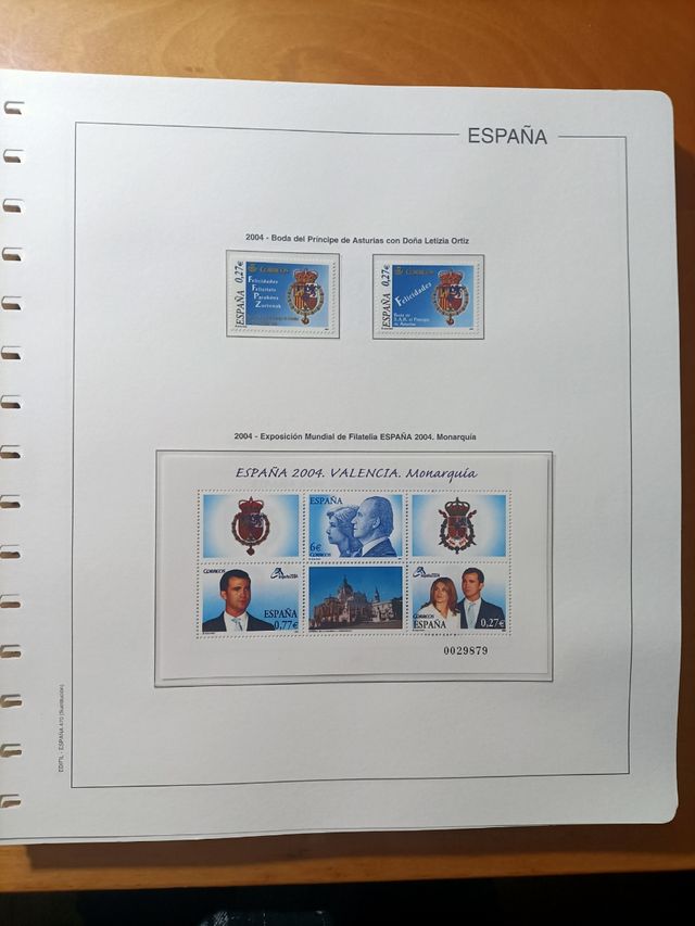 Sellos España año 2.004 completo MNH.