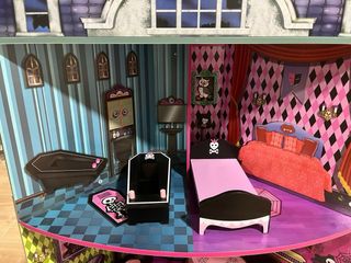 Casa de muñecas Monster