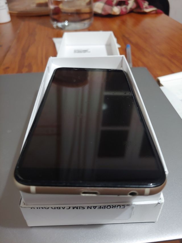 Samsung Galaxy A6 e nuovissima custodia regalo