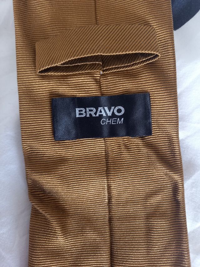 Nueva Corbata Bravo Chem Color Oro Marca Italiana