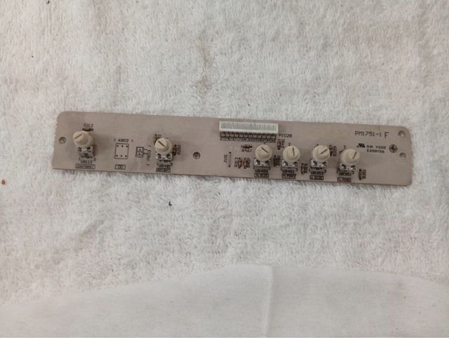 Control de ajustes monitor SANWA PM17511 F