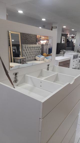 SUPER OFERTA COMODA CON ESPEJO ALAVA