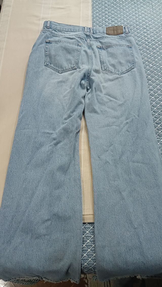 Pantalón vaquero campana