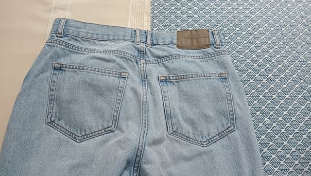 Pantalón vaquero campana