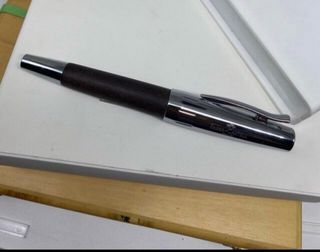 Pluma estilografica FABER CASTELL  e motion