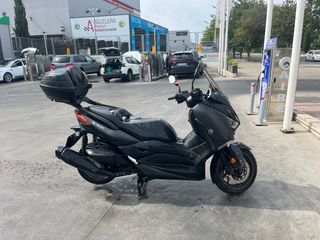 Yamaha Xmax 400