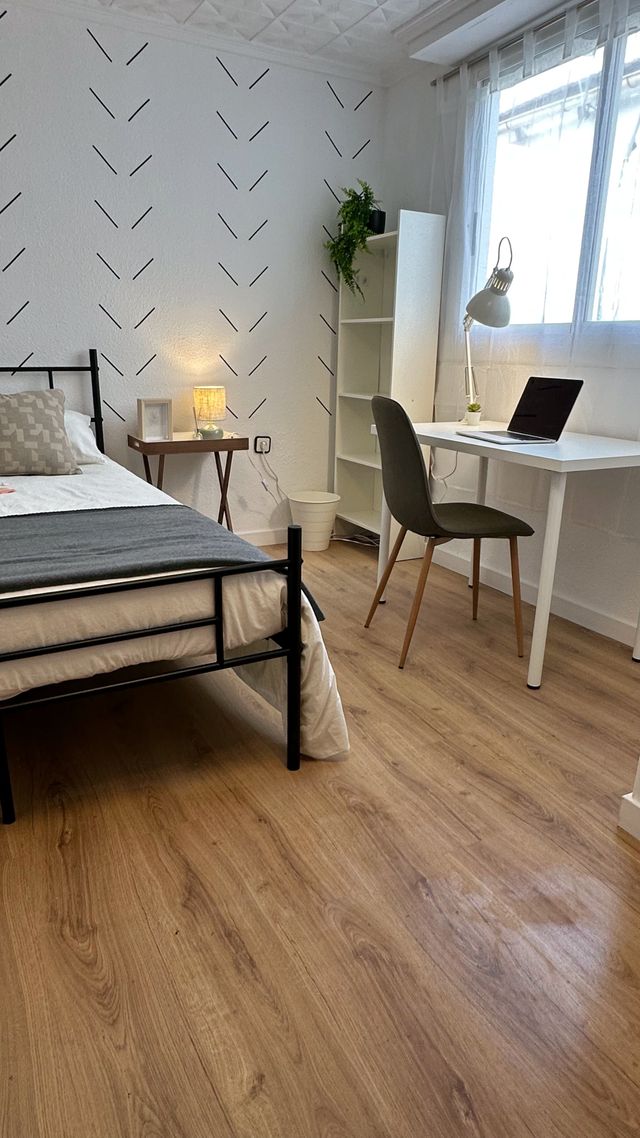 Habitación en Alicante PARA PAREJA (San Blas)