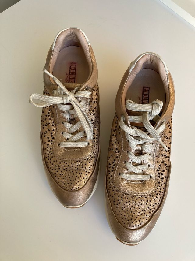 Zapatillas Pikolinos Sella doradas 39