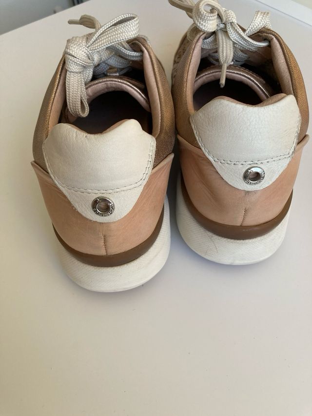 Zapatillas Pikolinos Sella doradas 39
