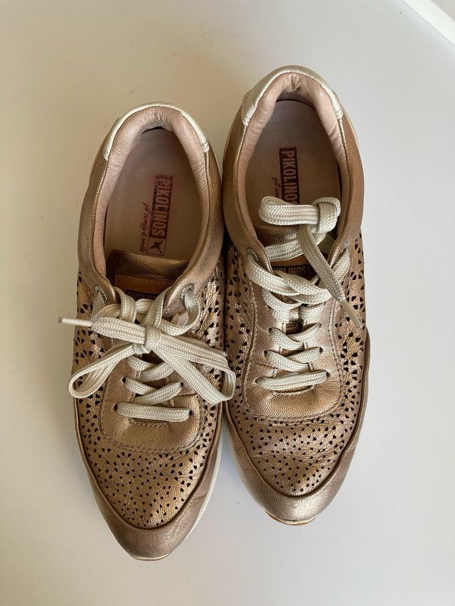 Zapatillas Pikolinos Sella doradas 39