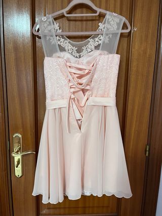 Vestido corto fiesta con encaje