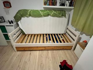 Cama de madera de pino. Flexa