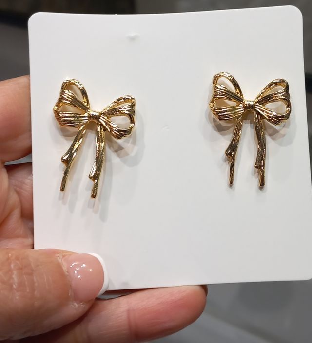 Pendientes lazos dorados