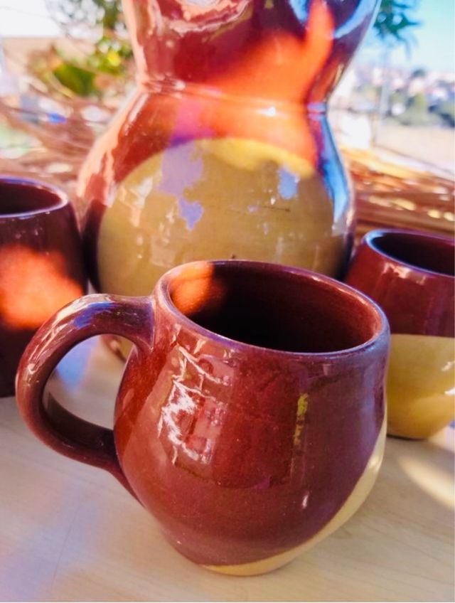 Jarra de vino cocido y 6 vasitos