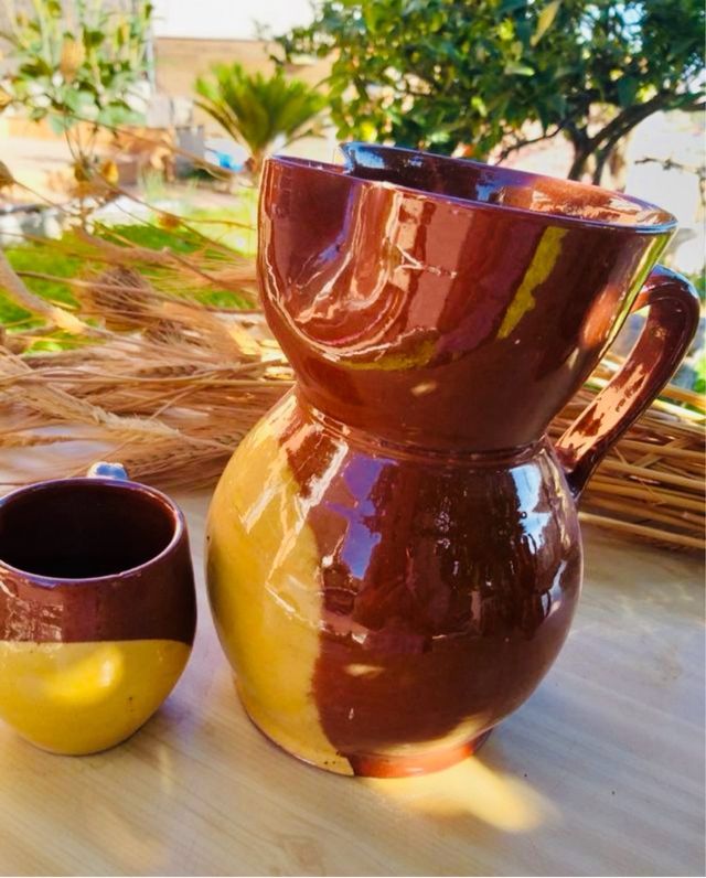Jarra de vino cocido y 6 vasitos