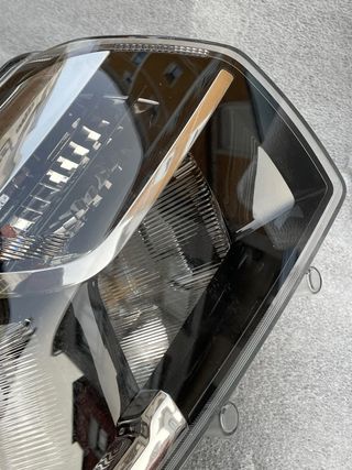 Faro delantero derecho Dacia Logan / Sandero