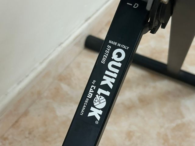 Teclado Piano Yamaha EZ-20 + soporte Quik Lok