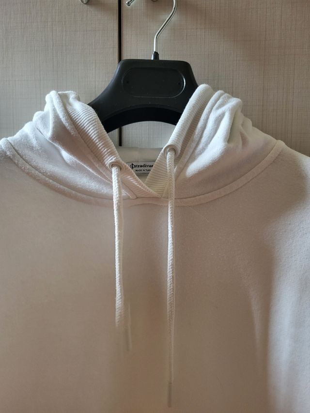 Felpa bianca Stradivarius 