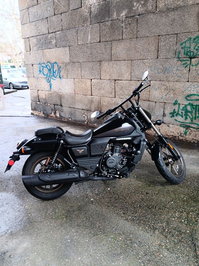 Moto UM Renegade Freedom 125cc