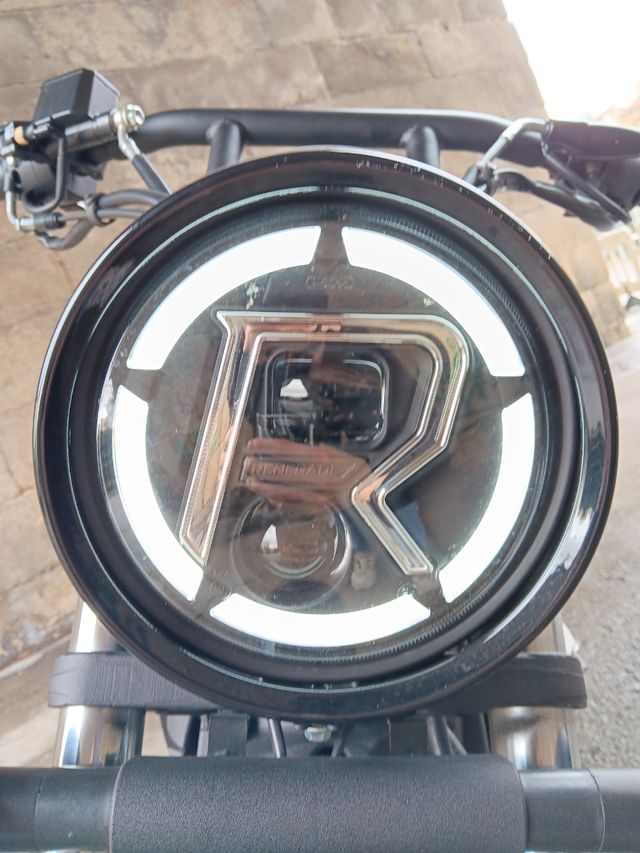 Moto UM Renegade Freedom 125cc