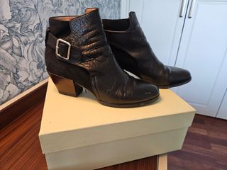 Botines BIMBA y LOLA en Piel negra