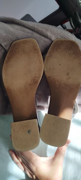 Sandalias blancas tacón